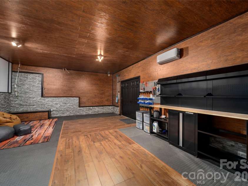 41 Ben Lippen School Road, Asheville, NC 28806.  MLS# CAR4367928, YatesRealty ID 30526. 