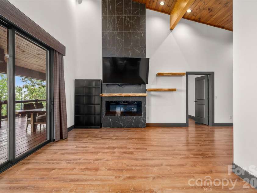 41 Ben Lippen School Road, Asheville, NC 28806.  MLS# CAR4367928, YatesRealty ID 30526. 