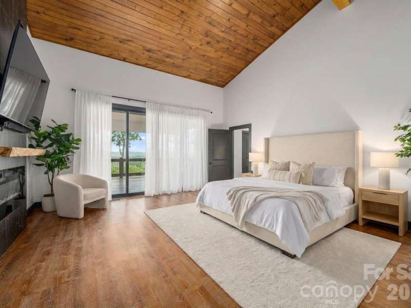 41 Ben Lippen School Road, Asheville, NC 28806.  MLS# CAR4367928, YatesRealty ID 30526. Primary bedroom virtually staged