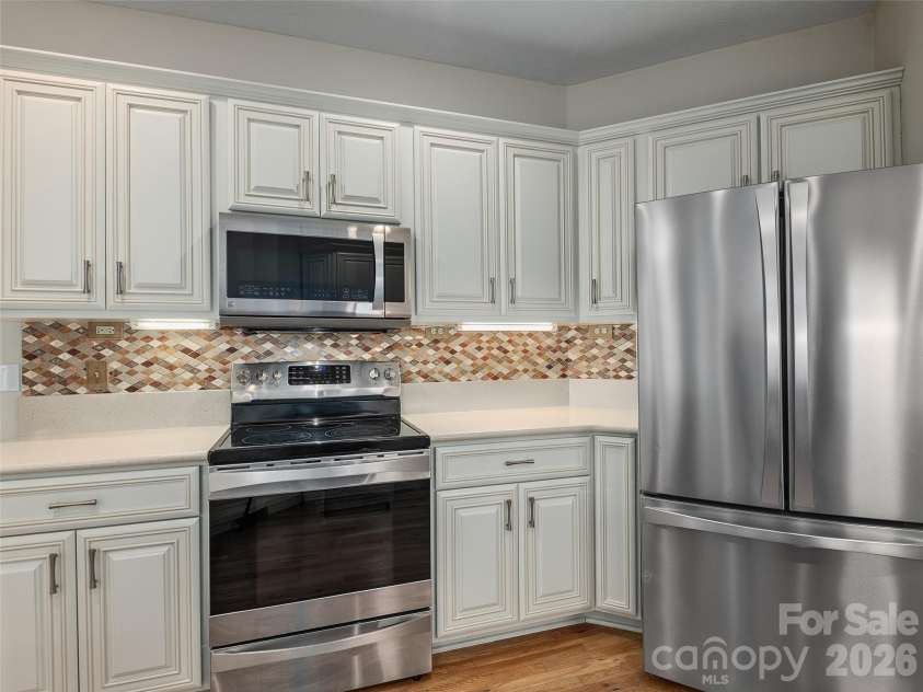 48 Smokemont Drive, Arden, NC 28704.  MLS# CAR4381980, YatesRealty ID 30527. Kitchen