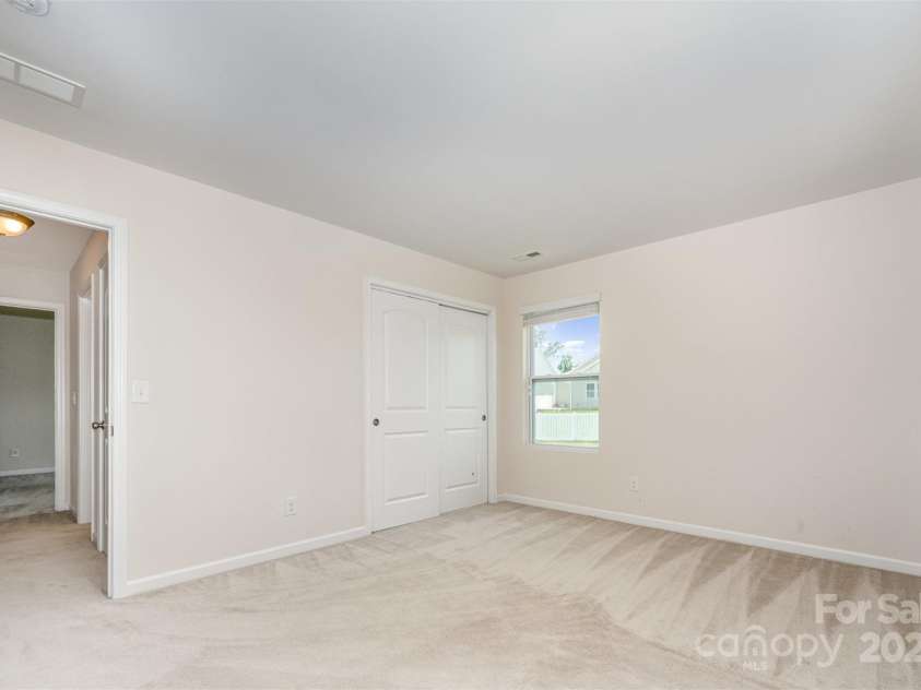 9517 Silverdale Lane, Charlotte, NC 28269.  MLS# CAR4280714, YatesRealty ID 30527. Secondary Bedroom upstairs #1