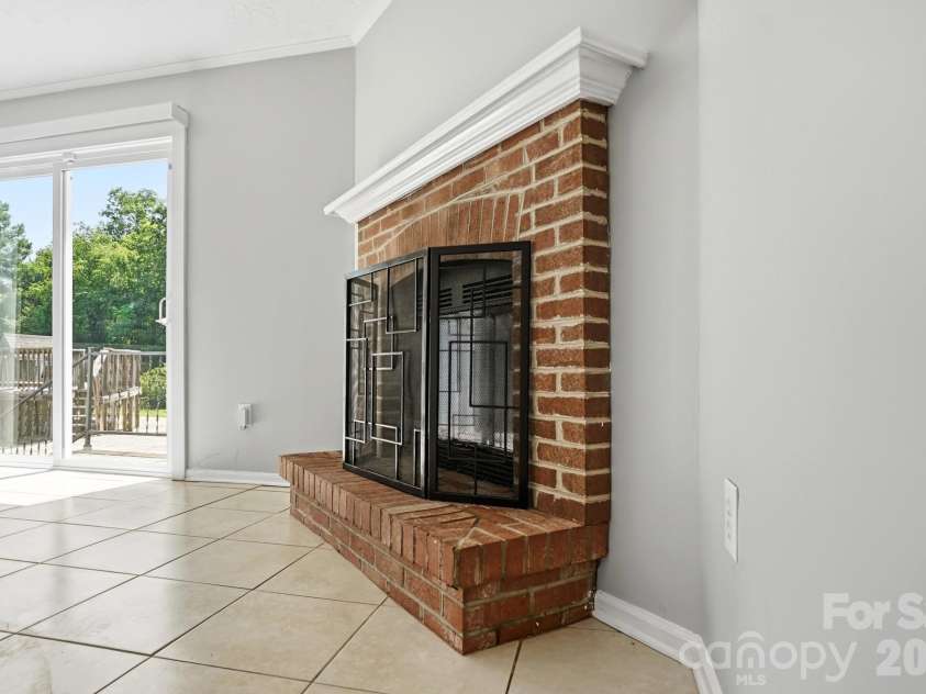 288 Farris Road, Clover, SC 29710.  MLS# CAR4391035, YatesRealty ID 30528. 