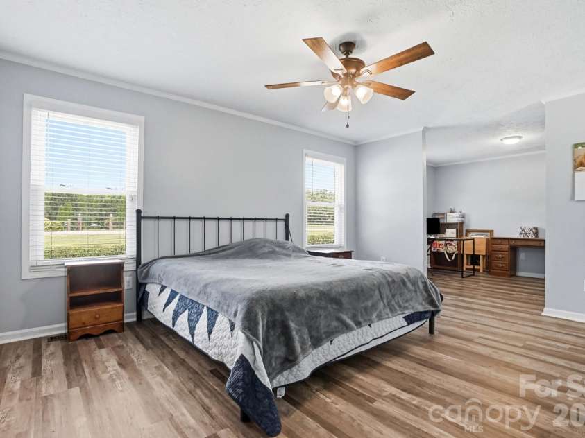 288 Farris Road, Clover, SC 29710.  MLS# CAR4391035, YatesRealty ID 30528. 