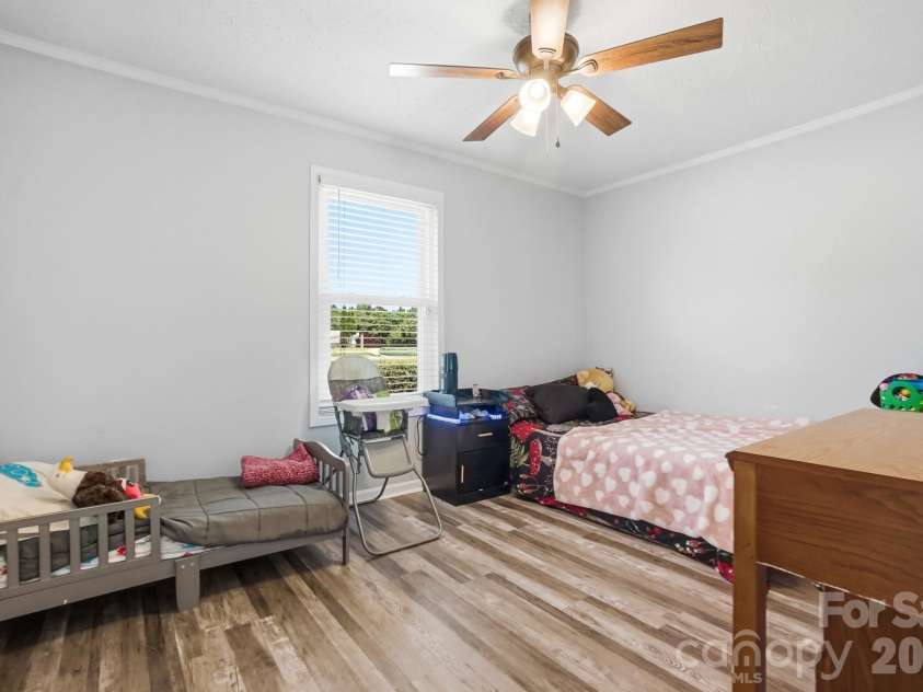 288 Farris Road, Clover, SC 29710.  MLS# CAR4391035, YatesRealty ID 30528. 