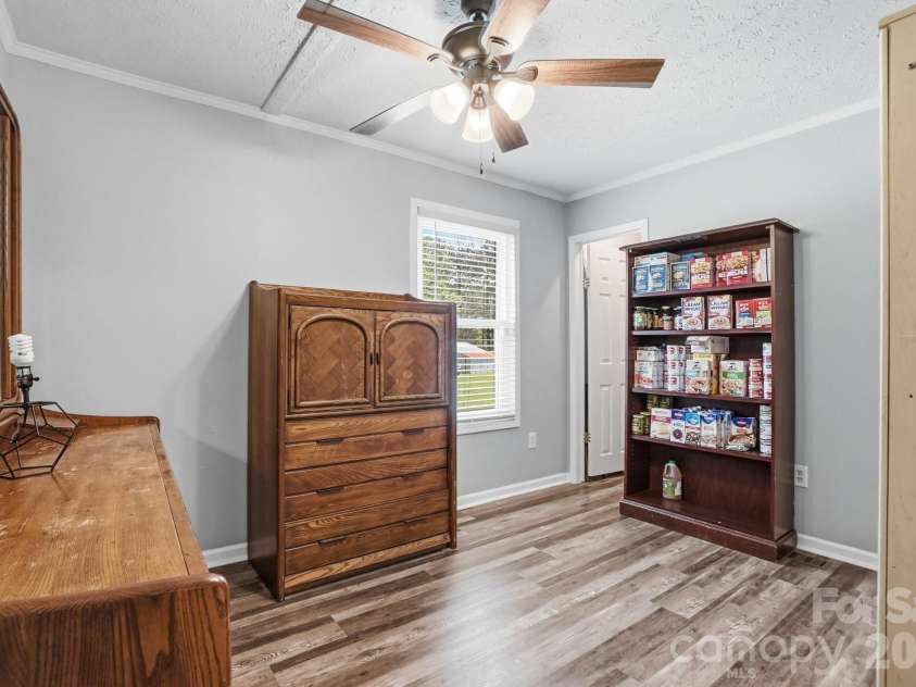 288 Farris Road, Clover, SC 29710.  MLS# CAR4391035, YatesRealty ID 30528. 