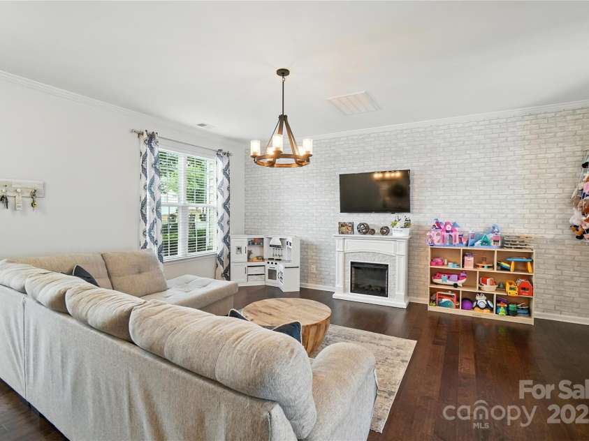 436 Spring Gardens Drive, Belmont, NC 28012.  MLS# CAR4283881, YatesRealty ID 30528. 