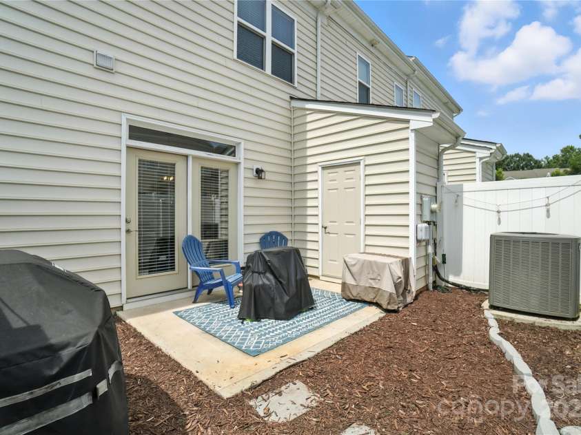 436 Spring Gardens Drive, Belmont, NC 28012.  MLS# CAR4283881, YatesRealty ID 30528. 