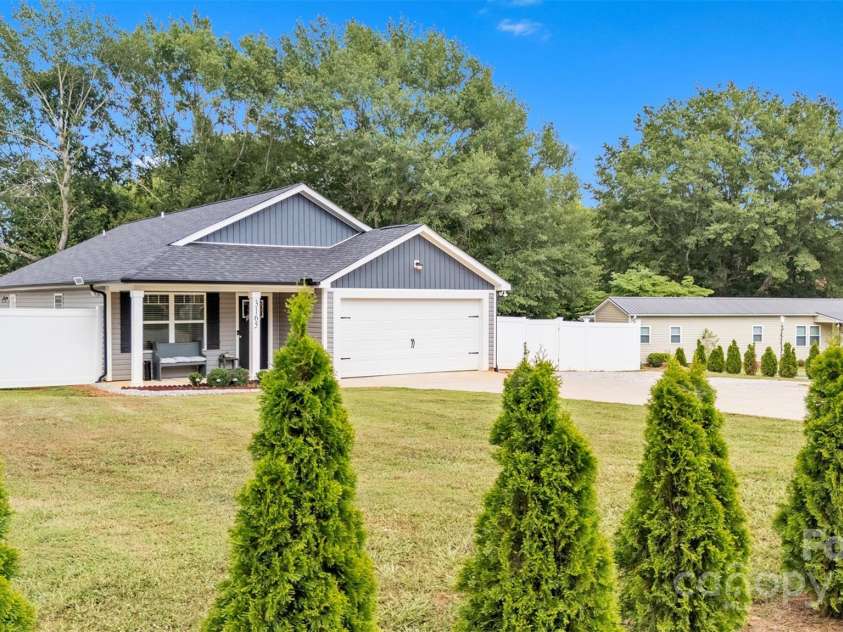 3165 Spencer Road, Conover, NC 28613.  MLS# CAR4286883, YatesRealty ID 30529. 