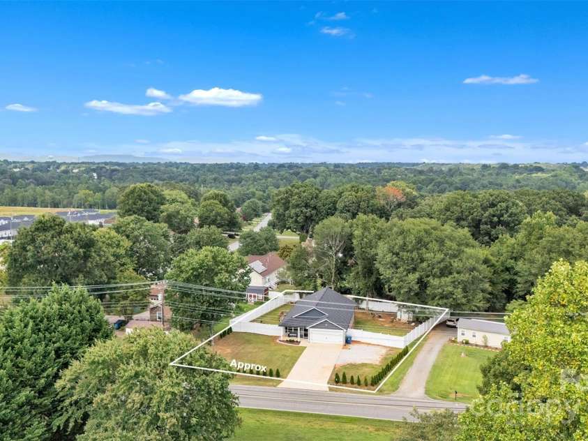 3165 Spencer Road, Conover, NC 28613.  MLS# CAR4286883, YatesRealty ID 30529. 