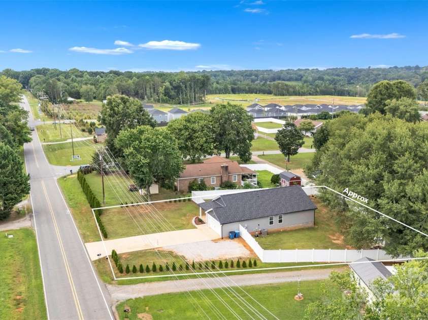 3165 Spencer Road, Conover, NC 28613.  MLS# CAR4286883, YatesRealty ID 30529. 