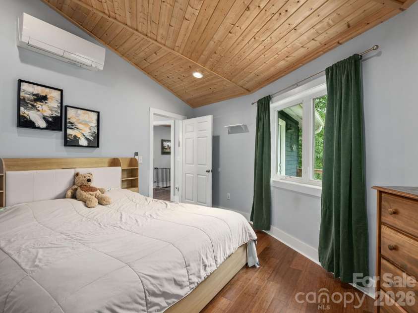 63 Beverly Road, Asheville, NC 28806.  MLS# CAR4386493, YatesRealty ID 30529. Main bedroom is facing the private backyard