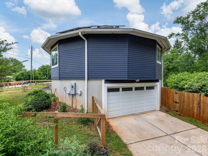 63 Beverly Road, Asheville, NC 28806.  MLS# CAR4386493, YatesRealty ID 30529. Oversized two car garage
