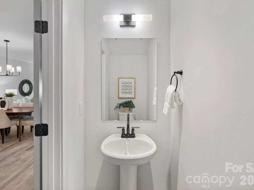 2912 Dogwood Avenue, Charlotte, NC 28206.  MLS# CAR4309456, YatesRealty ID 3053. 