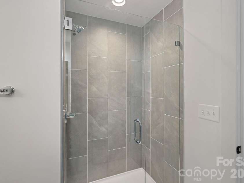 2912 Dogwood Avenue, Charlotte, NC 28206.  MLS# CAR4309456, YatesRealty ID 3053. 