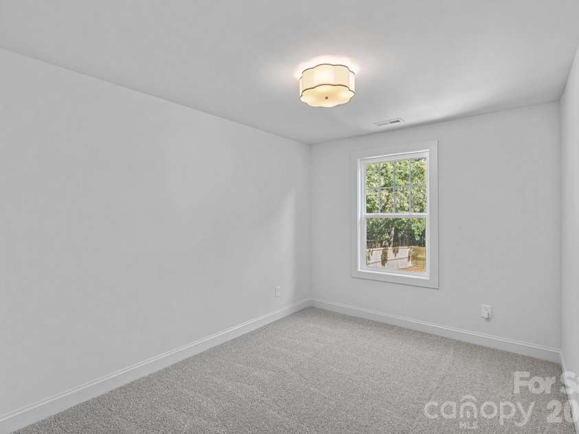 2912 Dogwood Avenue, Charlotte, NC 28206.  MLS# CAR4309456, YatesRealty ID 3053. 