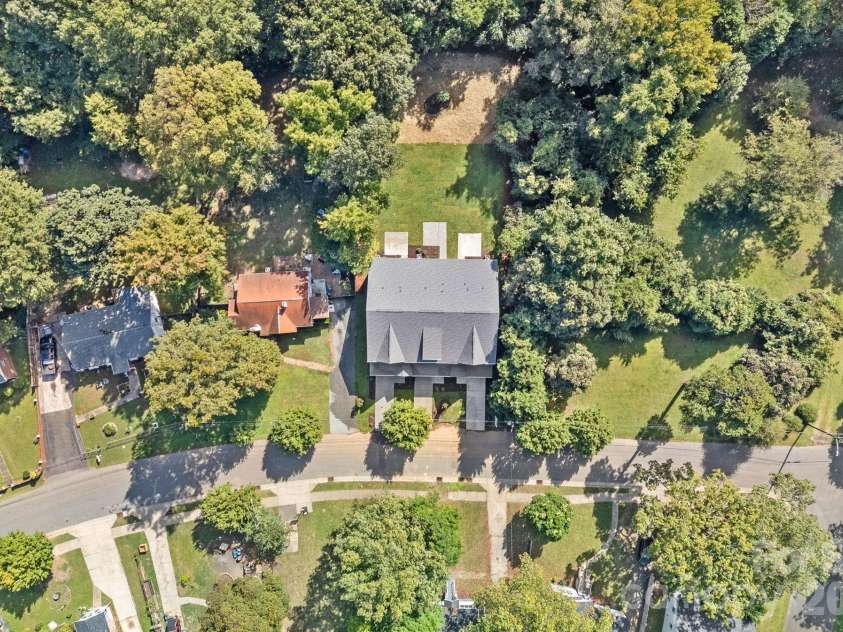 2912 Dogwood Avenue, Charlotte, NC 28206.  MLS# CAR4309456, YatesRealty ID 3053. 