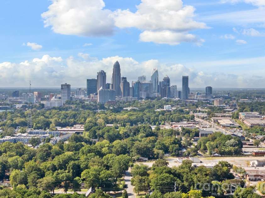 2912 Dogwood Avenue, Charlotte, NC 28206.  MLS# CAR4309456, YatesRealty ID 3053. 
