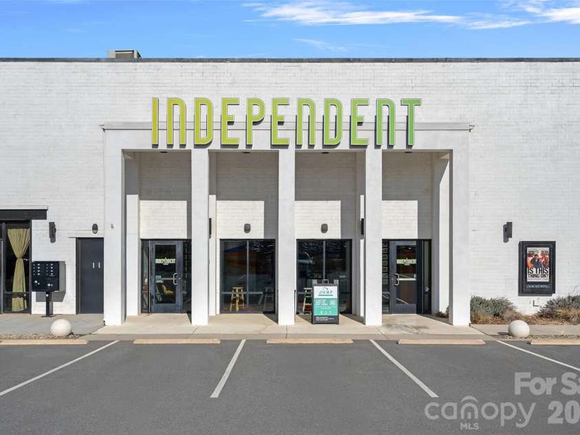 2912 Dogwood Avenue, Charlotte, NC 28206.  MLS# CAR4309456, YatesRealty ID 3053. 