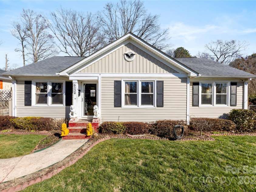6534 Monteith Drive, Charlotte, NC 28213.  MLS# CAR4218066, YatesRealty ID 3053. 