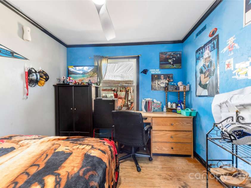 6534 Monteith Drive, Charlotte, NC 28213.  MLS# CAR4218066, YatesRealty ID 3053. 