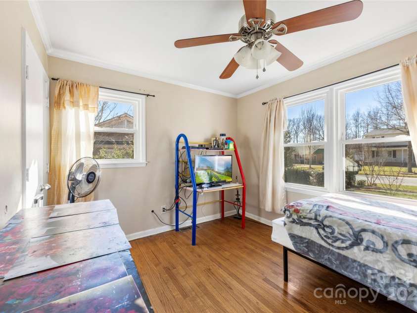 6534 Monteith Drive, Charlotte, NC 28213.  MLS# CAR4218066, YatesRealty ID 3053. 