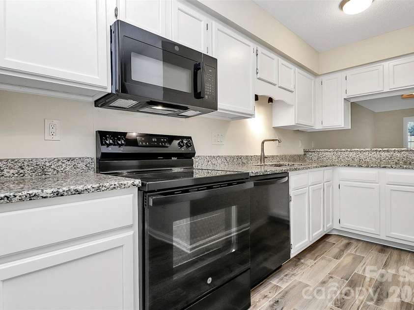 703 Heritage Parkway, Fort Mill, SC 29715.  MLS# CAR4371693, YatesRealty ID 3053. 