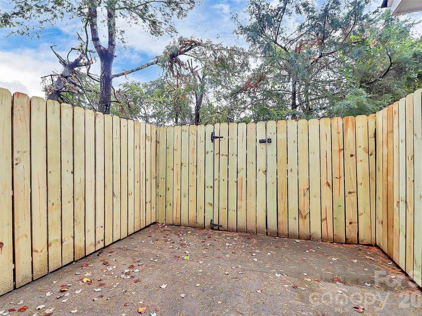 703 Heritage Parkway, Fort Mill, SC 29715.  MLS# CAR4371693, YatesRealty ID 3053. 