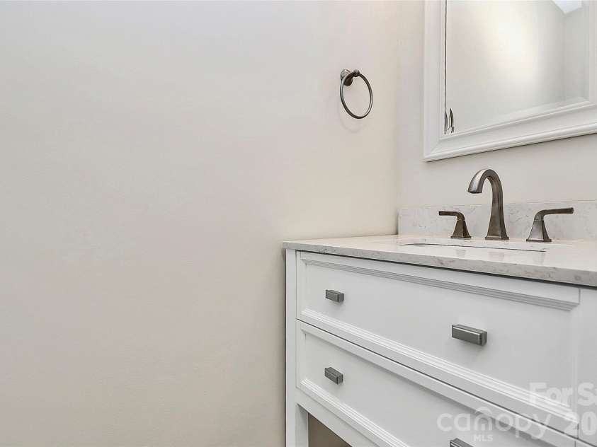 703 Heritage Parkway, Fort Mill, SC 29715.  MLS# CAR4371693, YatesRealty ID 3053. 