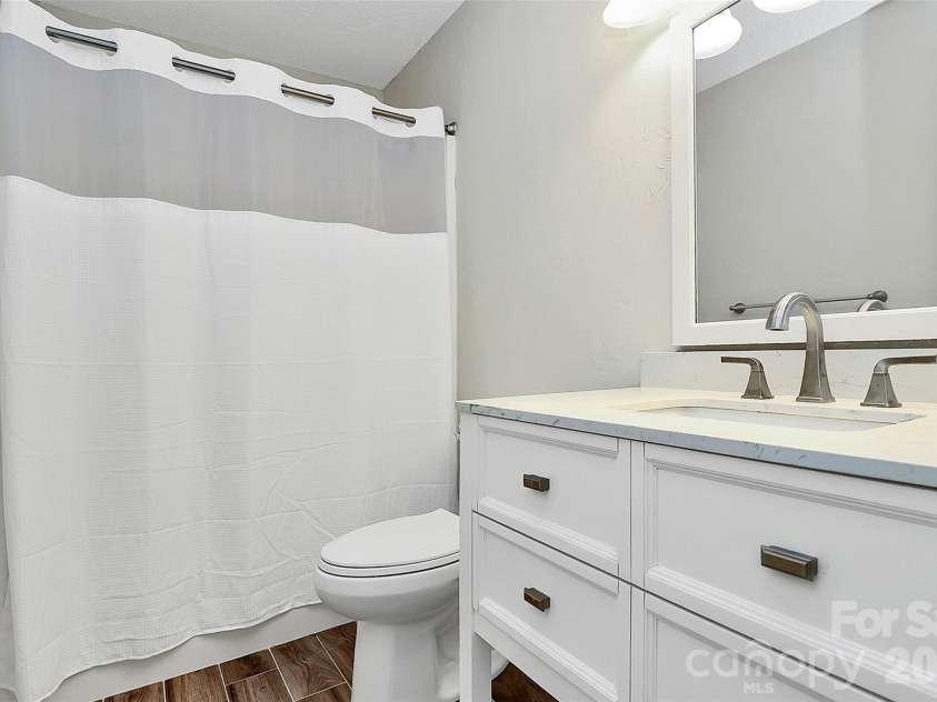 703 Heritage Parkway, Fort Mill, SC 29715.  MLS# CAR4371693, YatesRealty ID 3053. 