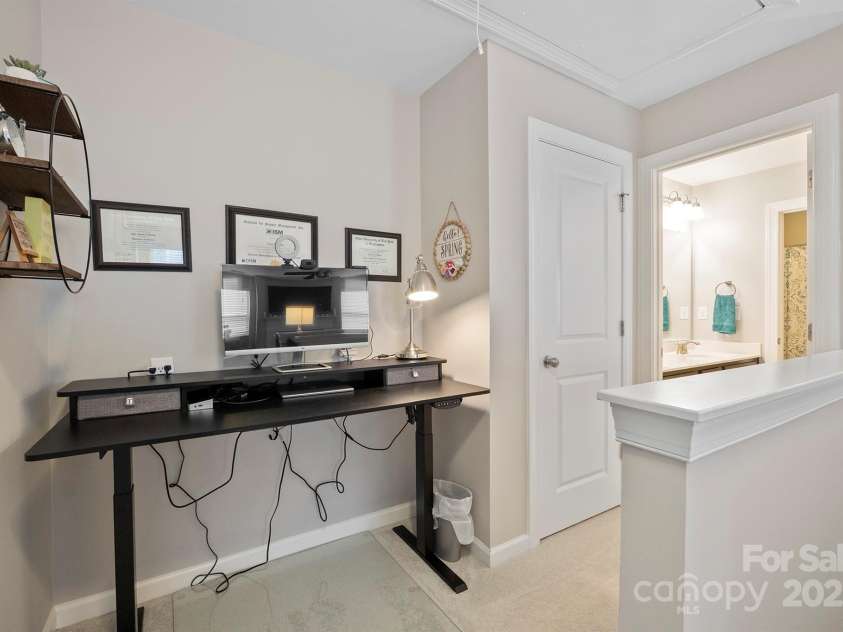 7322 Dulnian Way, Charlotte, NC 28278.  MLS# CAR4272540, YatesRealty ID 30530. Computer niche upstairs