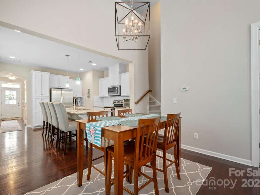 7322 Dulnian Way, Charlotte, NC 28278.  MLS# CAR4272540, YatesRealty ID 30530. Dining area