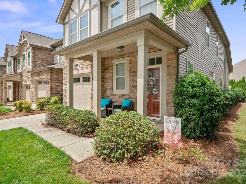 7322 Dulnian Way, Charlotte, NC 28278.  MLS# CAR4272540, YatesRealty ID 30530. End unit provides plenty of light and green space.