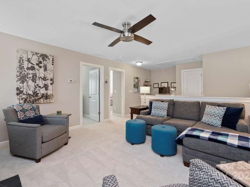 7322 Dulnian Way, Charlotte, NC 28278.  MLS# CAR4272540, YatesRealty ID 30530. Loft