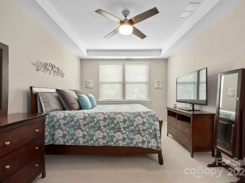 7322 Dulnian Way, Charlotte, NC 28278.  MLS# CAR4272540, YatesRealty ID 30530. Primary bedroom with lots of light.