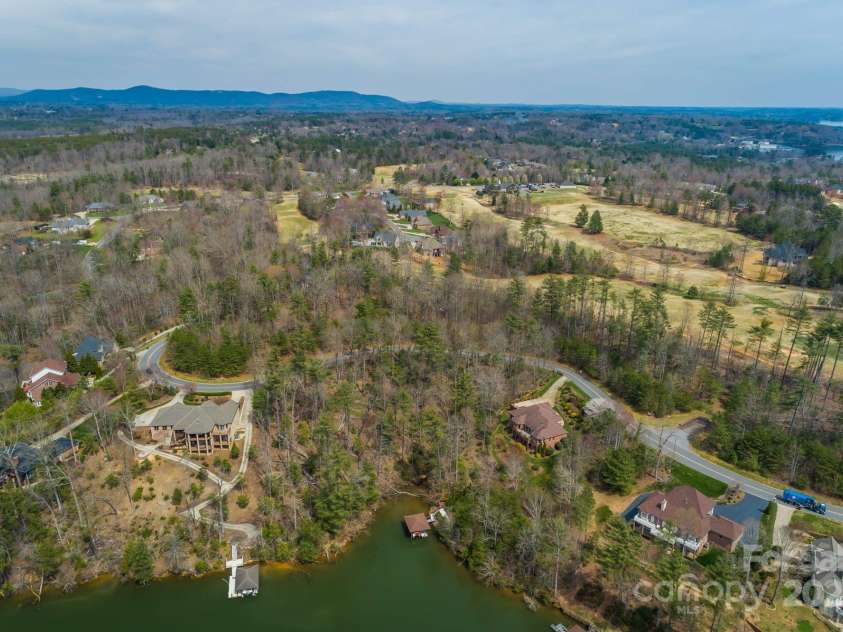 49 Scenic Ridge Drive, Hickory, NC 28601.  MLS# CAR4286788, YatesRealty ID 30531. Between the mountains and lake