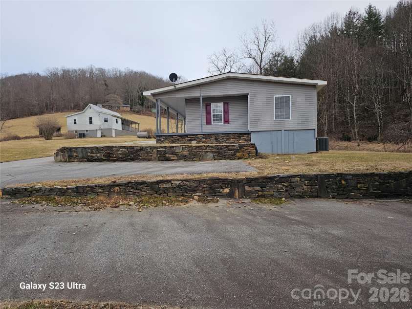 656 Water Street, Bakersville, NC 28705.  MLS# CAR4431229, YatesRealty ID 30531. 
