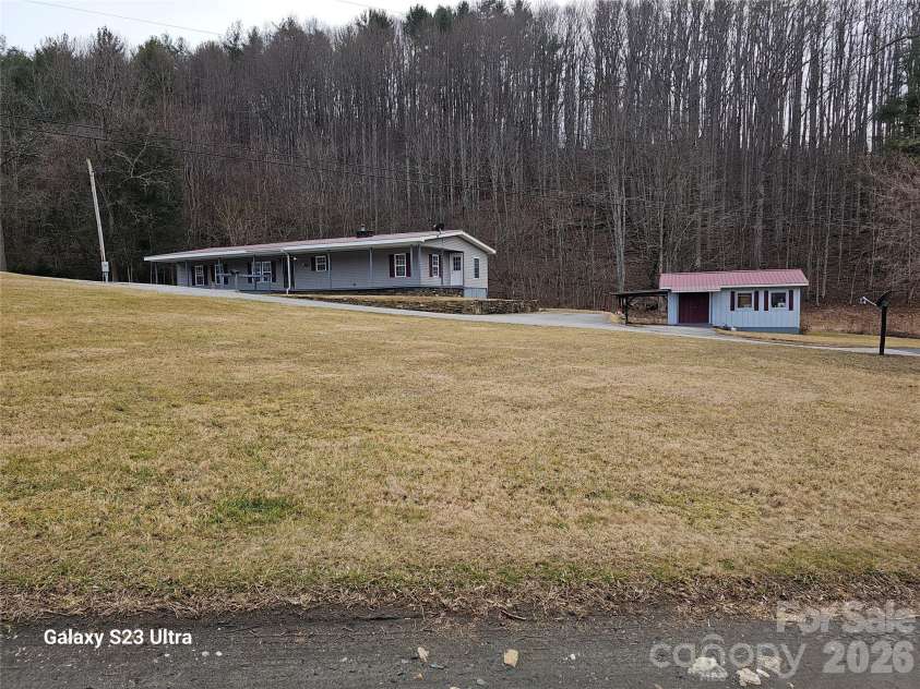 656 Water Street, Bakersville, NC 28705.  MLS# CAR4431229, YatesRealty ID 30531. 