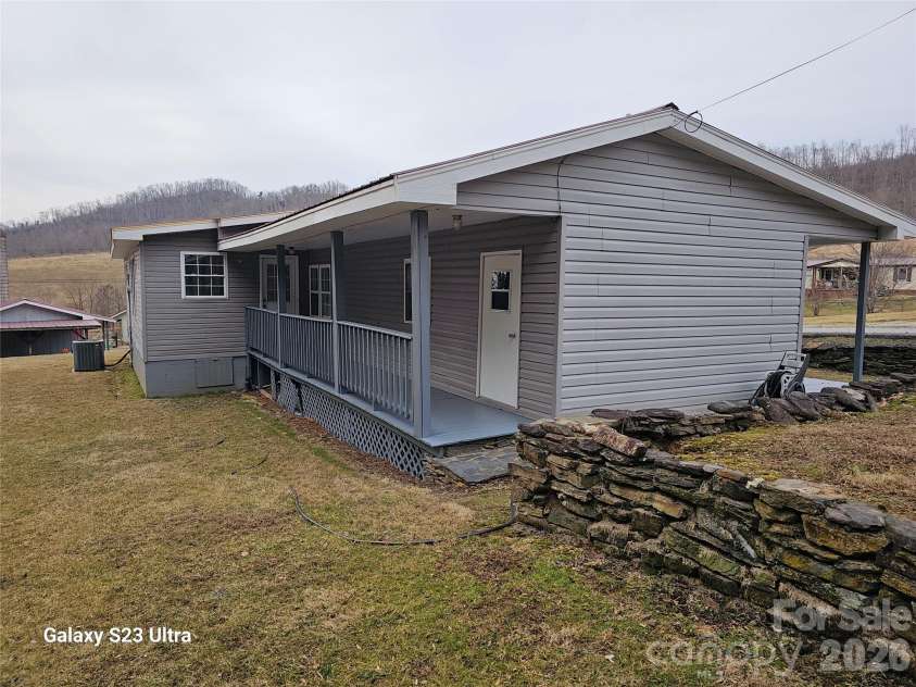 656 Water Street, Bakersville, NC 28705.  MLS# CAR4431229, YatesRealty ID 30531. 