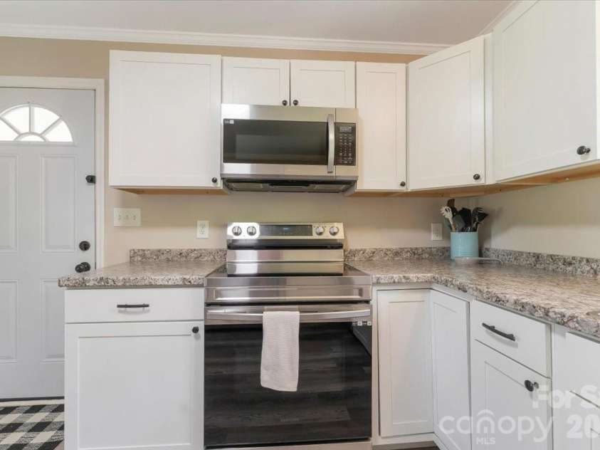 2294 Country Club Drive, Lancaster, SC 29720.  MLS# CAR4391341, YatesRealty ID 30533. 