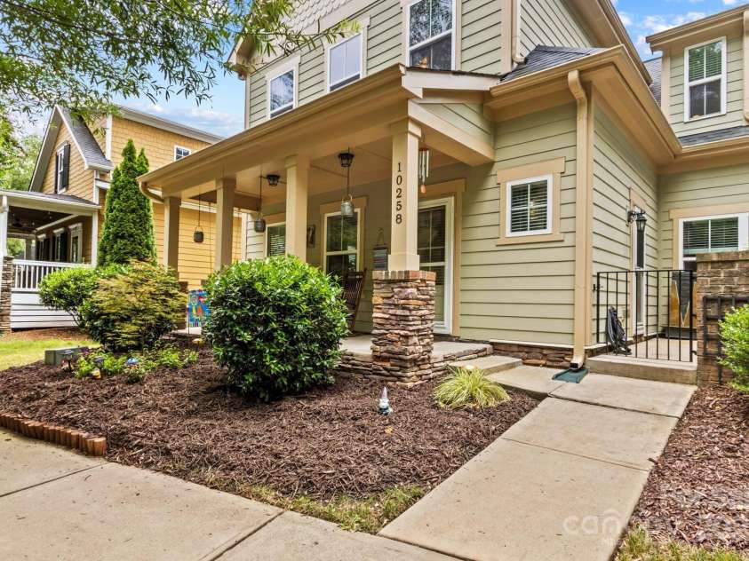 10258 Vanguard Parkway, Huntersville, NC 28078.  MLS# CAR4283731, YatesRealty ID 30534. 