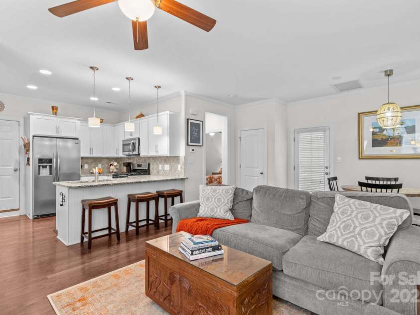 10258 Vanguard Parkway, Huntersville, NC 28078.  MLS# CAR4283731, YatesRealty ID 30534. 