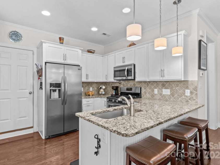10258 Vanguard Parkway, Huntersville, NC 28078.  MLS# CAR4283731, YatesRealty ID 30534. 