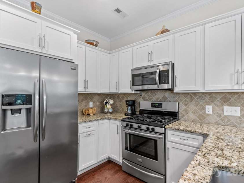 10258 Vanguard Parkway, Huntersville, NC 28078.  MLS# CAR4283731, YatesRealty ID 30534. 