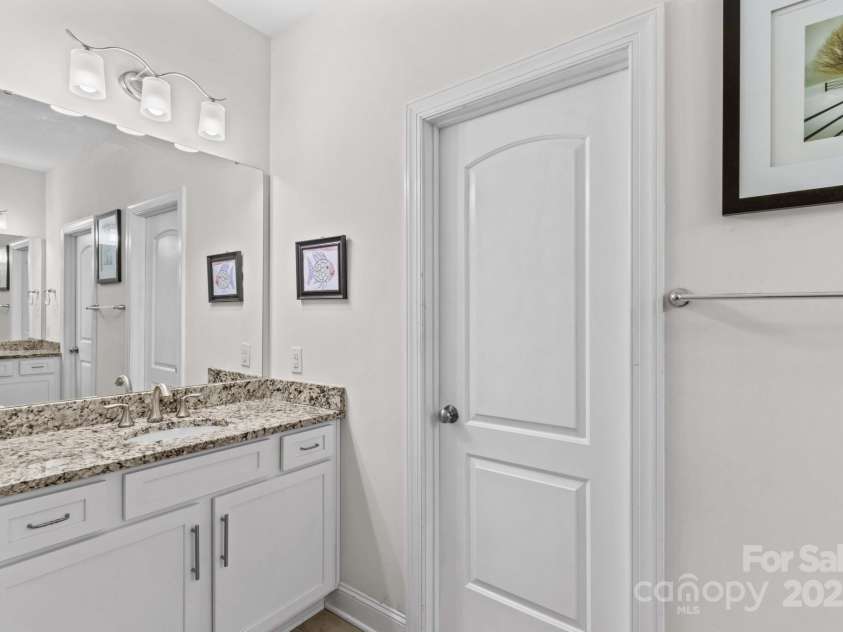 10258 Vanguard Parkway, Huntersville, NC 28078.  MLS# CAR4283731, YatesRealty ID 30534. 