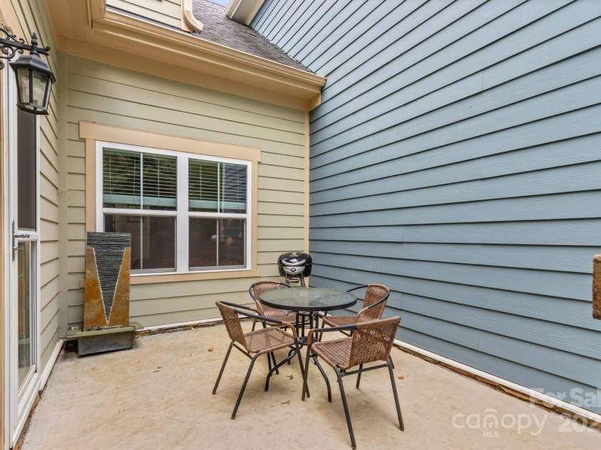 10258 Vanguard Parkway, Huntersville, NC 28078.  MLS# CAR4283731, YatesRealty ID 30534. 