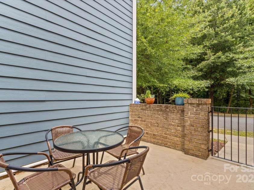 10258 Vanguard Parkway, Huntersville, NC 28078.  MLS# CAR4283731, YatesRealty ID 30534. 