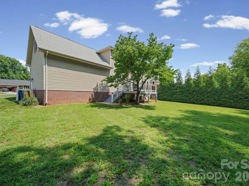 8513 Middleton Circle, Harrisburg, NC 28075.  MLS# CAR4386336, YatesRealty ID 30534. 