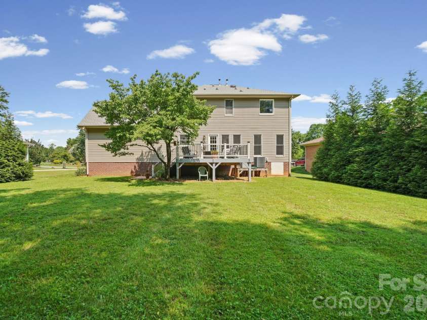 8513 Middleton Circle, Harrisburg, NC 28075.  MLS# CAR4386336, YatesRealty ID 30534. 
