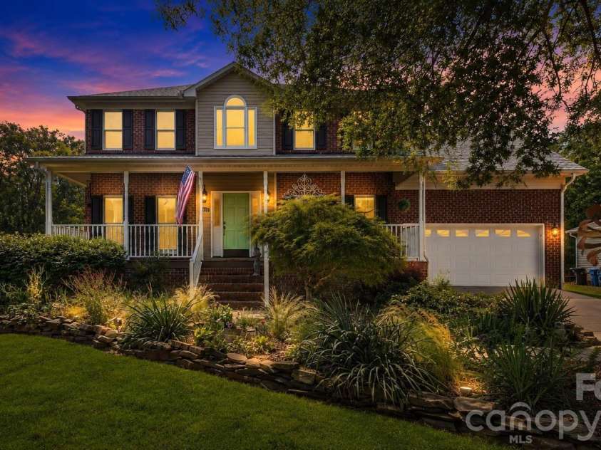 8513 Middleton Circle, Harrisburg, NC 28075.  MLS# CAR4386336, YatesRealty ID 30534. 