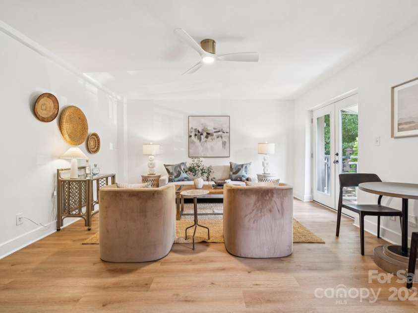 2421 Vail Avenue, Charlotte, NC 28207.  MLS# CAR4287766, YatesRealty ID 30535. 